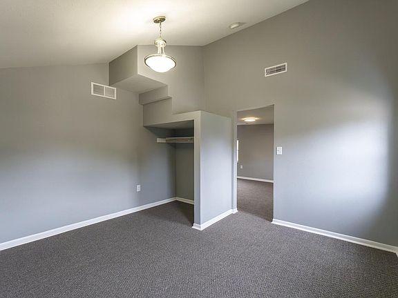 5th image of 615 N Fourth STREET