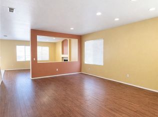15082 Zircon Dr, Victorville, CA 92394