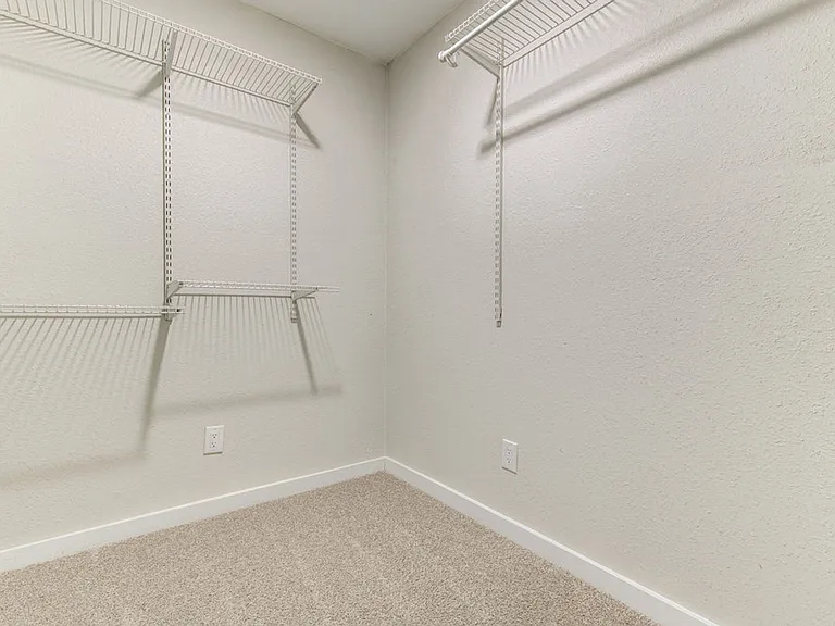 6607 Capriola Dr — Photo 10