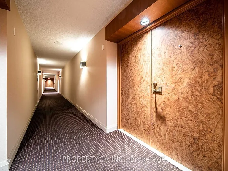 71 Charles St E #402 — Photo 30