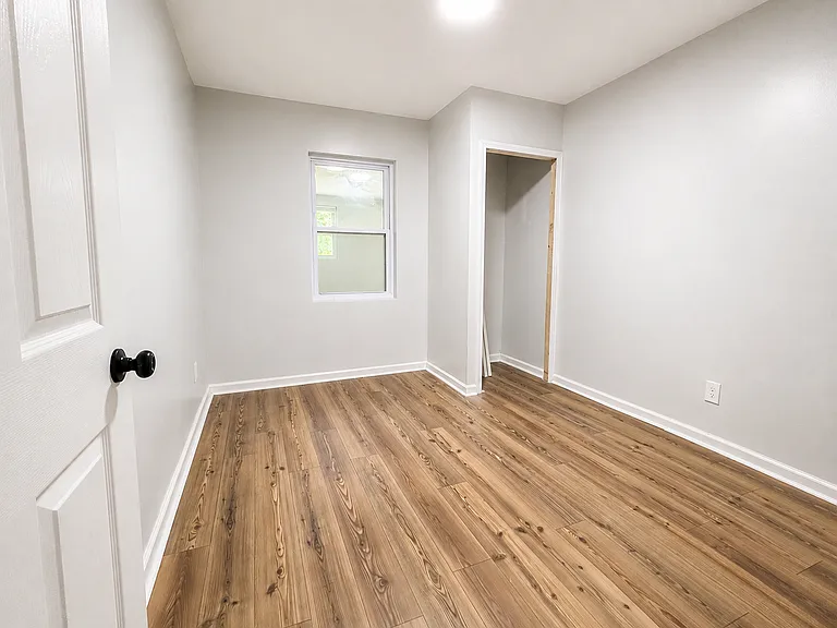 3348 Commonwealth Ave — Photo 15