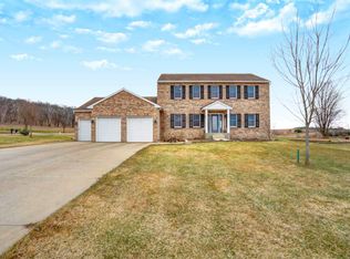1350 Connemara Ln, Oregon, WI 53575