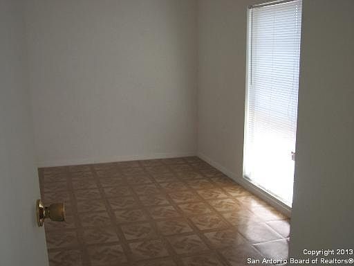 4th image of 1329 W Klondike Dr. #1329
