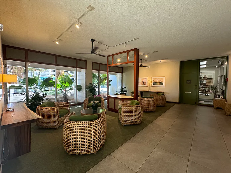 1212 Punahou St #1403 — Photo 12