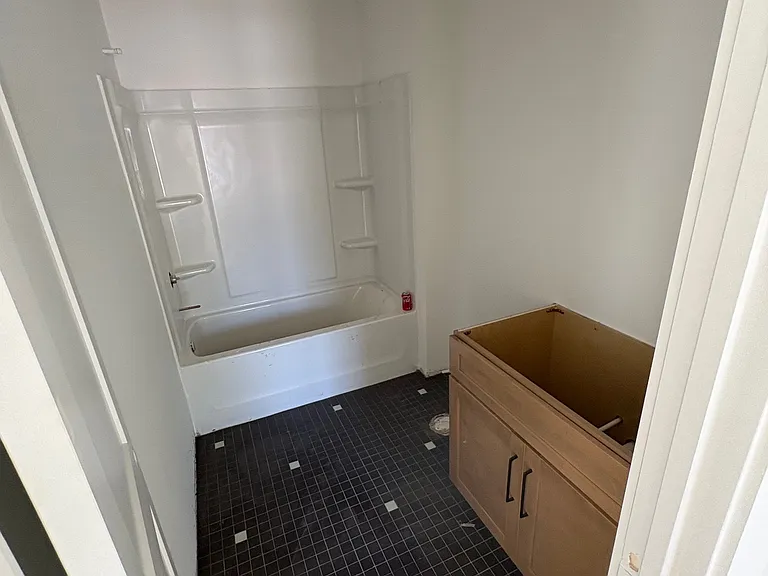 2462 Millwood Ave #2 — Photo 6