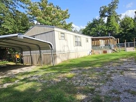 2nd image of 1725 San Saba St
