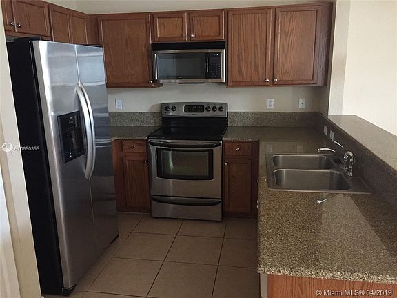 3rd image of 5769 Hampton Hills Blvd