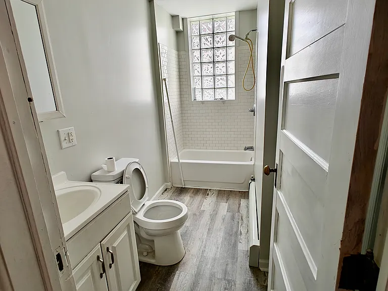 606 Broadway #1 — Photo 17