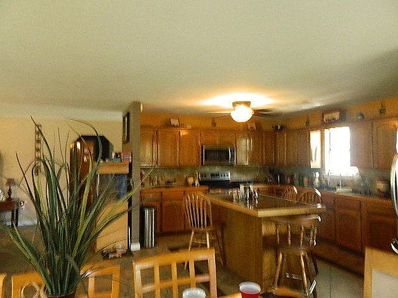4th image of 195 Houston Ave