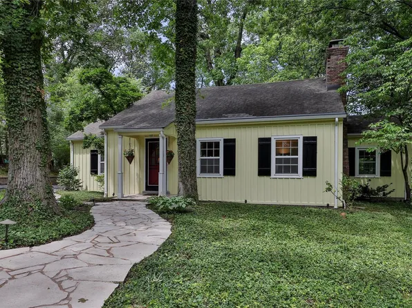 595 Dielman Rd, Saint Louis, MO 63132