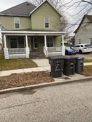 1st image of 1556 S Main St
