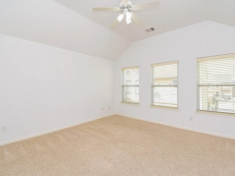 2202 Naomi St #3 — Photo 28