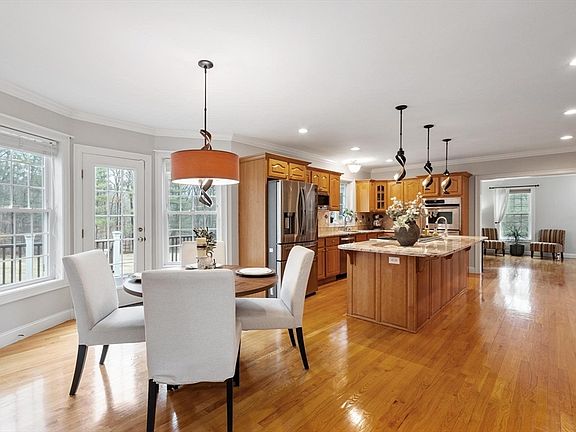 5th image of 15 Appleton Rd