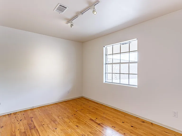 1420 W Alabama St #A — Photo 29