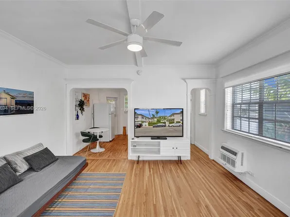 717 Espanola Way APT 204, Miami Beach, FL 33139