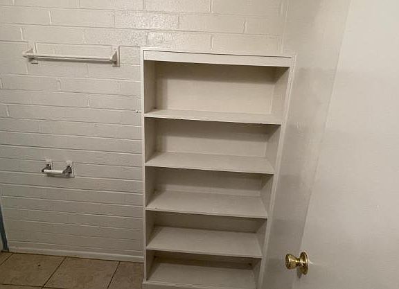 4th image of 201 W Kelso St #4