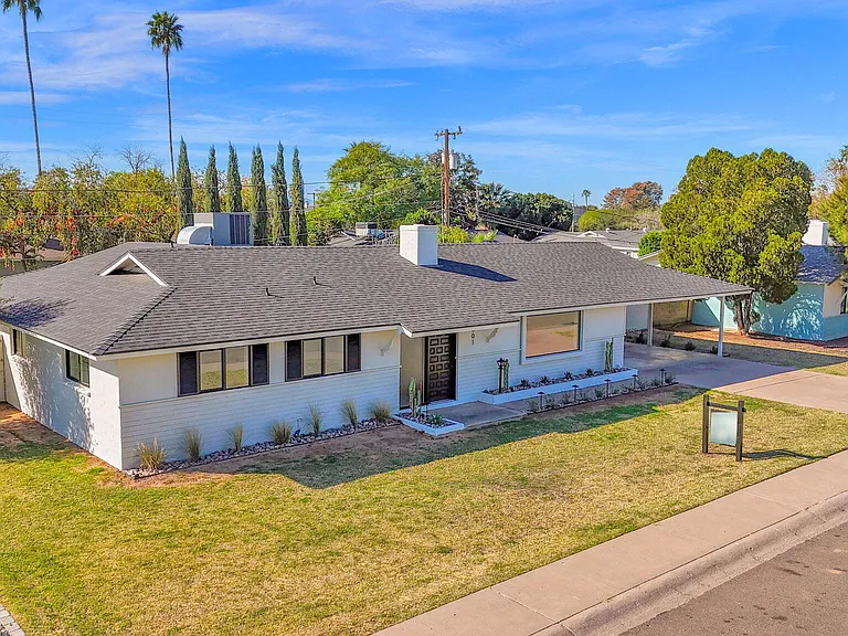 501 W Seldon Ln — Photo 3