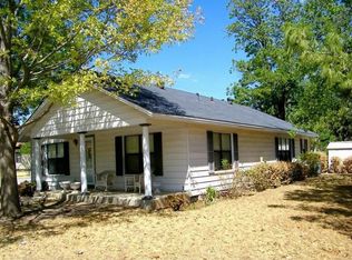 808 N River St, Seymour, TX 76380