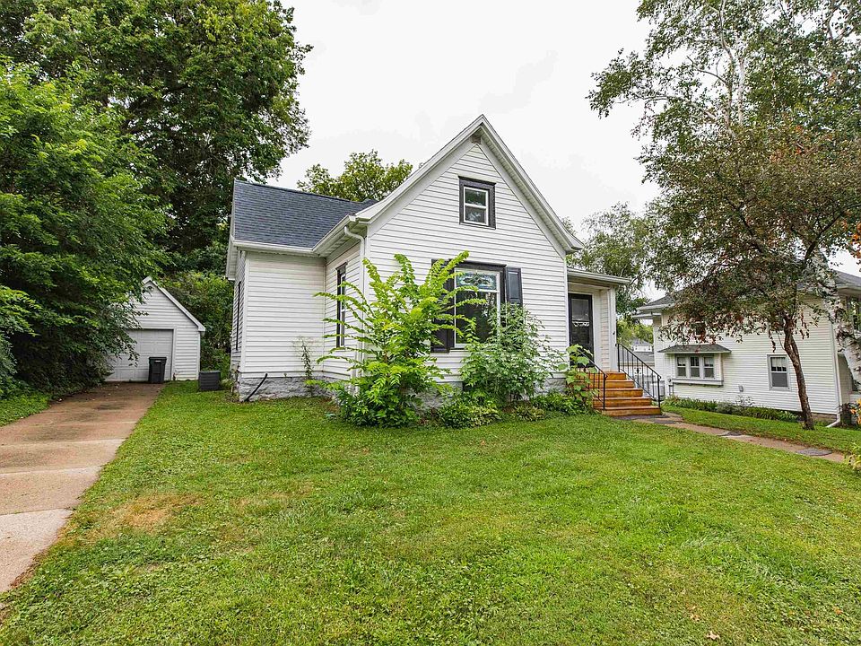 1015 Tremont St, Cedar Falls, IA 50613 Zillow