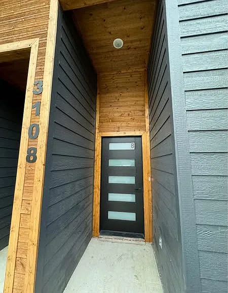 3108 Mill St — Photo 2