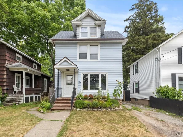 124 Chestnut St, Medina, NY 14103