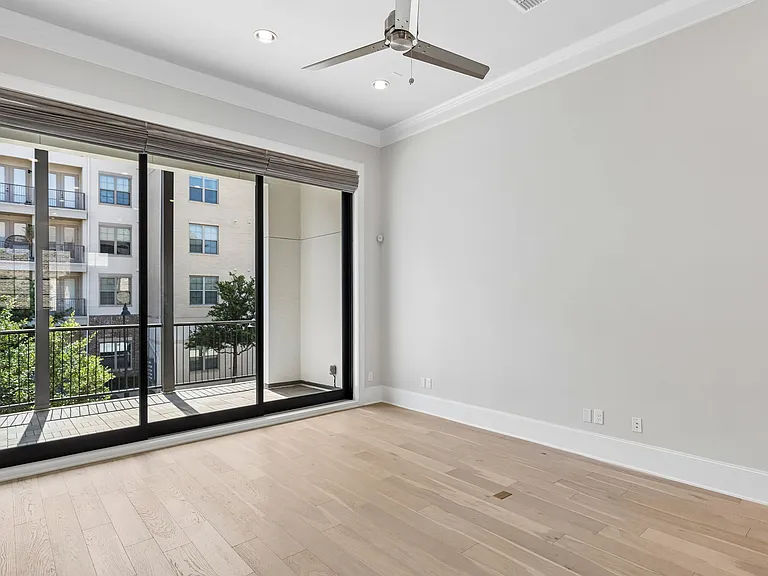 14995 Oak St — Photo 14