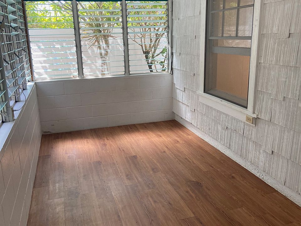 Enclosed Patio/Living room
