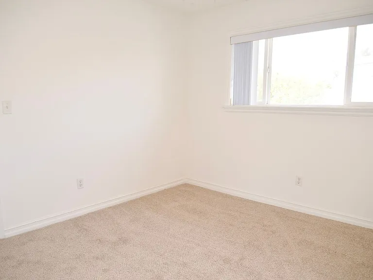 34036 Amber Lantern St — Photo 21