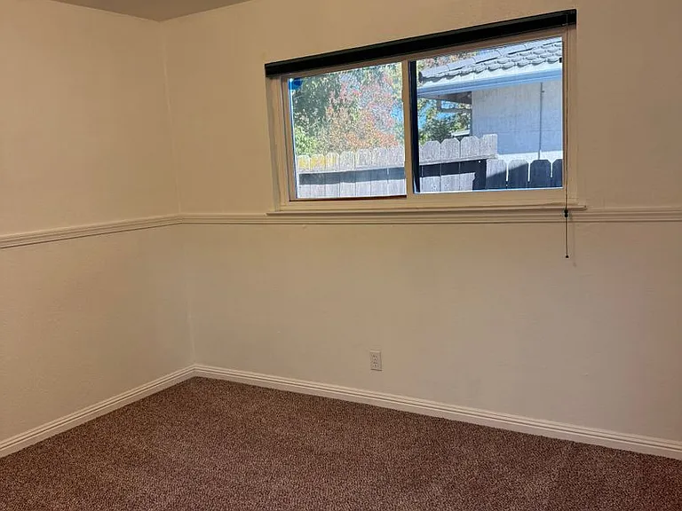 7389 Newcastle Ln — Photo 27