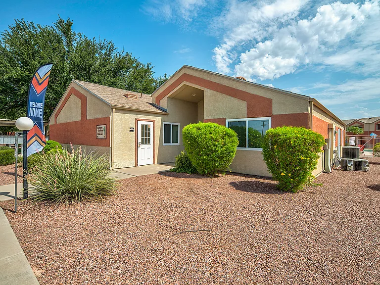 1501 S Highway 79 — Photo 3