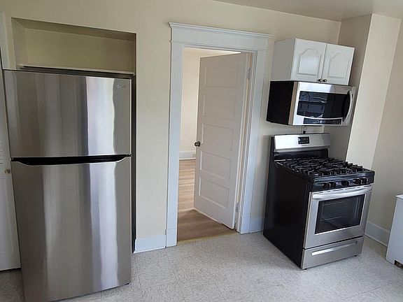 2nd image of 17 Main St #2W
