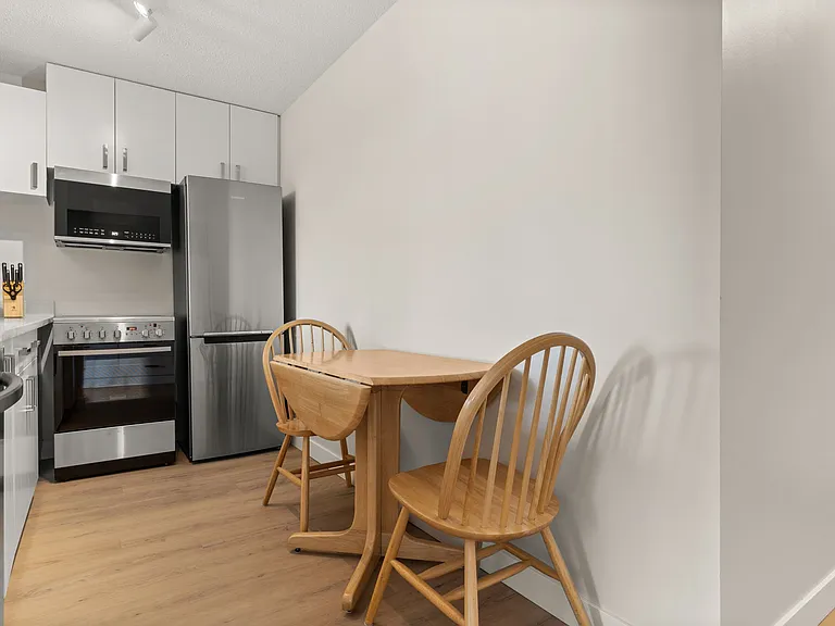2720 College Ave — Photo 62