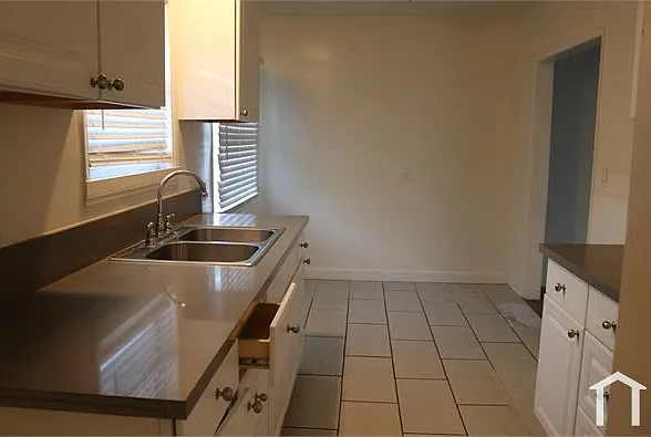 1 bed, $2,300 — Photo 3