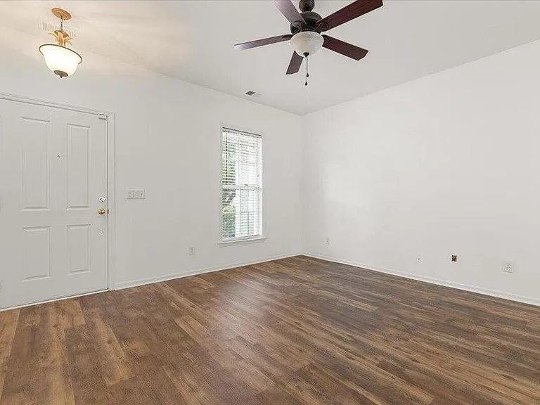 217 Trillium Ave — Photo 4