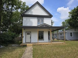 628 Pearl Ave, Loves Park, IL 61111