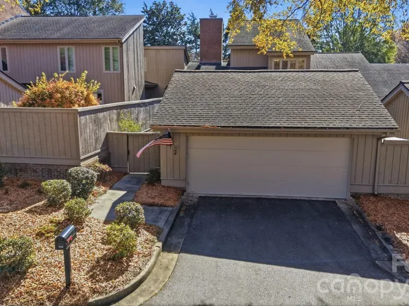 5136 Dunes Ct, Charlotte, NC 28226