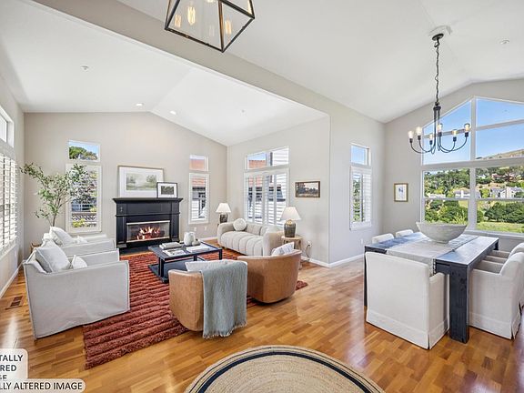 5th image of 4 Meadow Ridge Drive