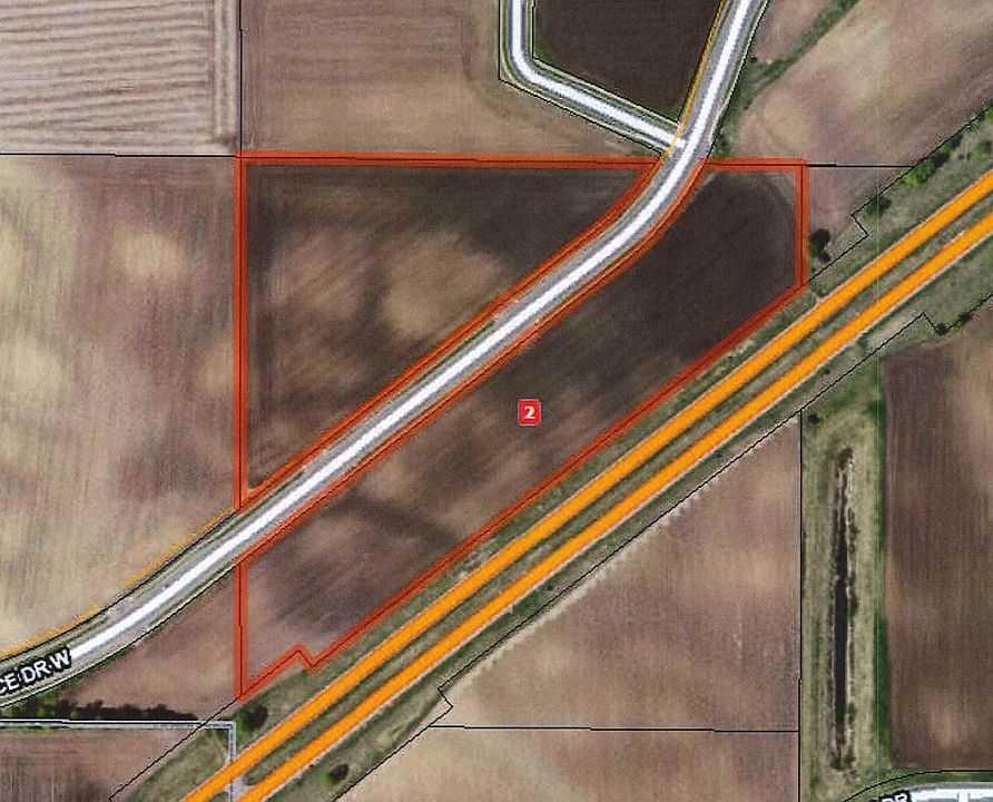 1st image of Xxx Commerce Dr W #1