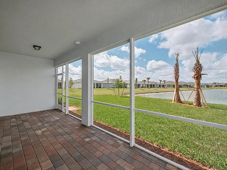 14172 SW Incarnadine Ln — Photo 16