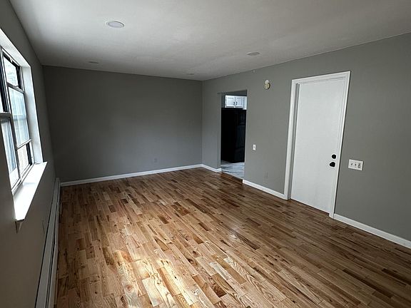2nd image of 149 Carnegie Ave Floor 1