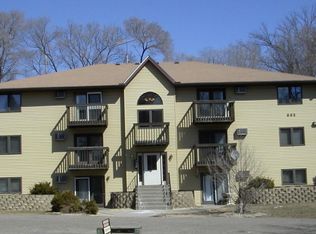 832 Wentworth Ave APT 12, South Saint Paul, MN 55075