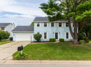 13371 Kingsfield Ct, Granger, IN 46530