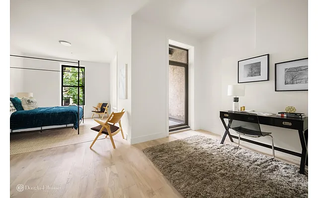 Sold by Douglas Elliman | media 22