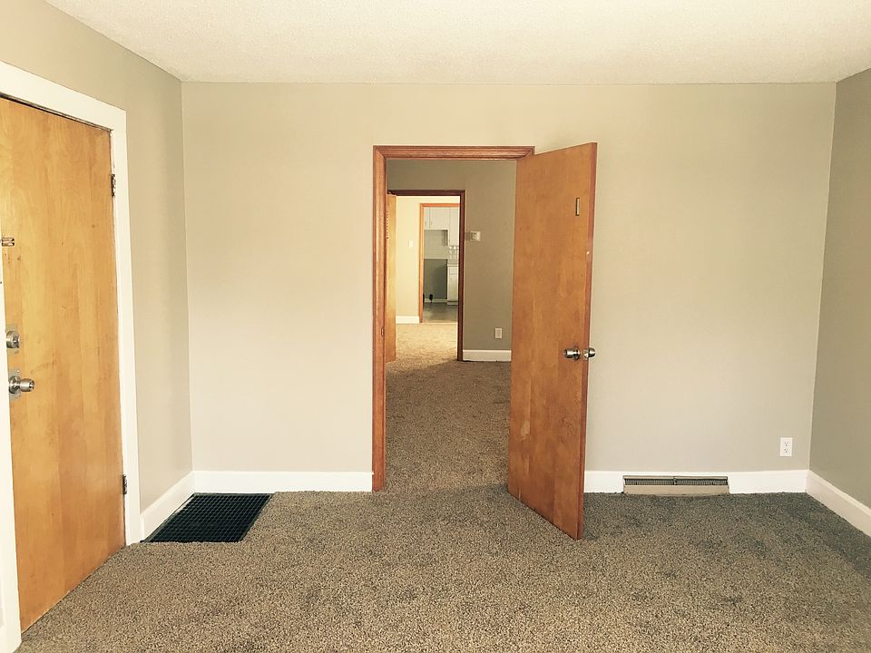 1st image of 321 Olive St APT 1