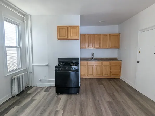 96 Woodlawn Ave APT 1, Jersey City, NJ 07305