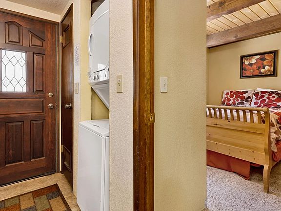 3rd image of 42427 Tioga Dr