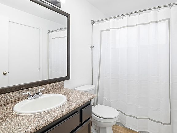 3rd image of 15450 SE 8th St