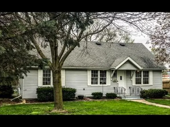 8334 Harrison Ave, Munster, IN 46321