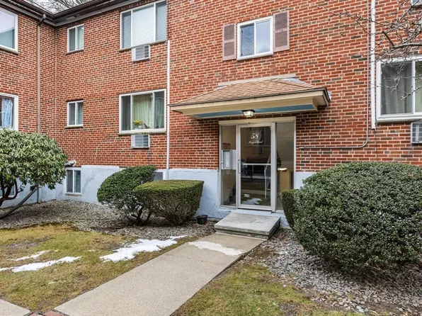 58 Bryon Rd #6, Chestnut Hill, MA 02467