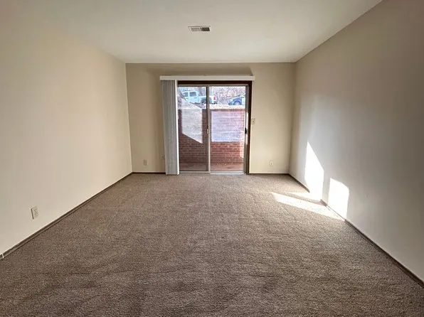 Century House Apts. (915 N. 48th Ave.)